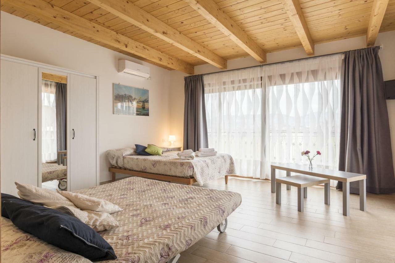 Peperino Attic Flat Apartment Ciampino Exterior photo